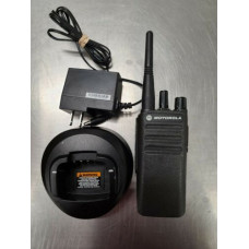 Motorola CP100d 403-480 MHz UHF Non-Display Radio Analog/Digital AAH87YDC9JA2AN